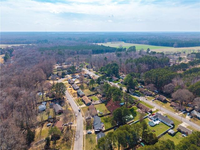 2736 Horseshoe DR, Chesapeake, VA 23322