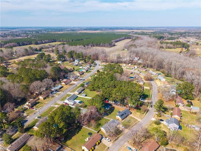 2736 Horseshoe DR, Chesapeake, VA 23322