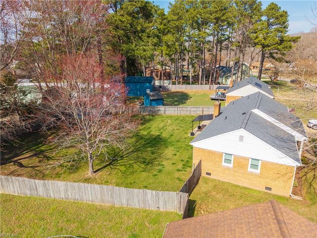2736 Horseshoe DR, Chesapeake, VA 23322