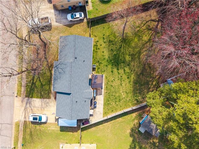 2736 Horseshoe DR, Chesapeake, VA 23322