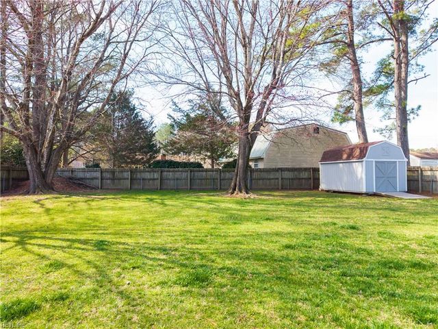 2736 Horseshoe DR, Chesapeake, VA 23322