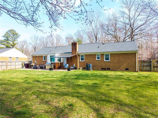 2736 Horseshoe DR, Chesapeake, VA 23322