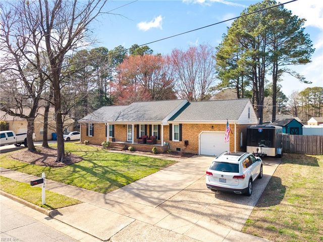 2736 Horseshoe DR, Chesapeake, VA 23322