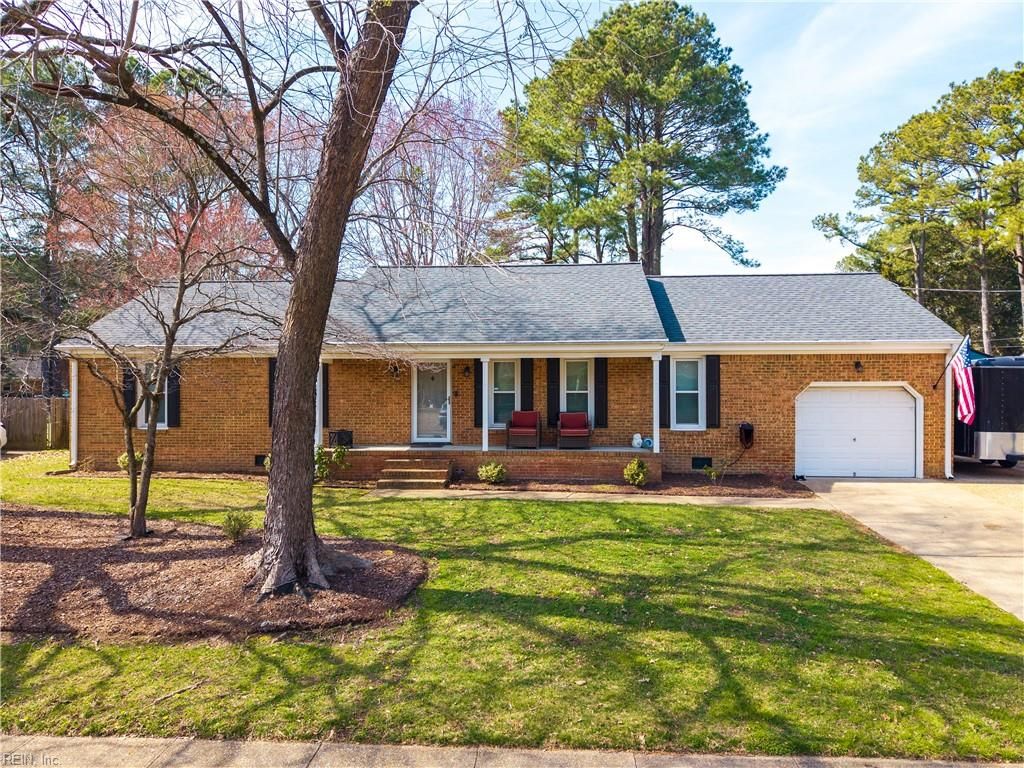 2736 Horseshoe DR, Chesapeake, VA 23322