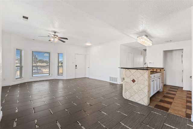 3404 Country Club Drive W 264, Irving, TX 75038