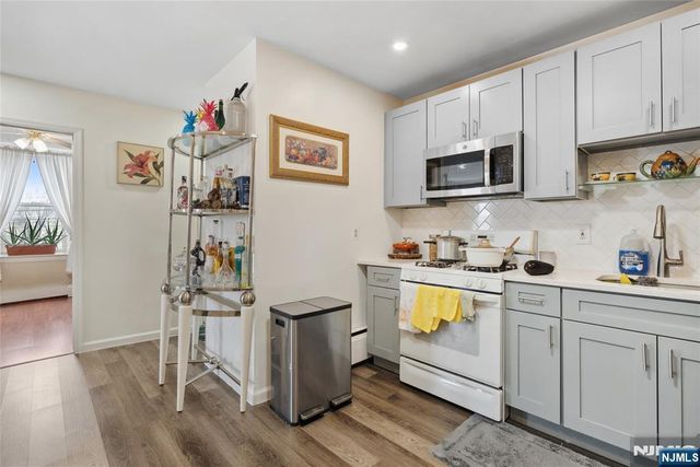 172-174 20th Avenue, Paterson, NJ 07501