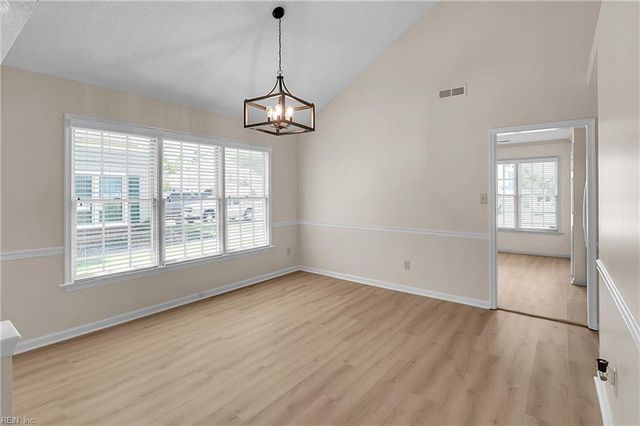 175 Rustling Oak RDG, Yorktown, VA 23692