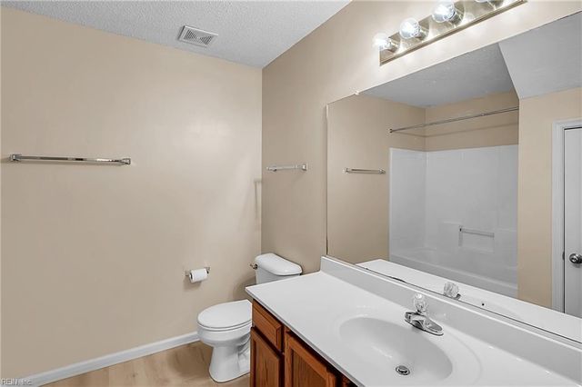 175 Rustling Oak RDG, Yorktown, VA 23692