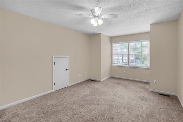 175 Rustling Oak RDG, Yorktown, VA 23692