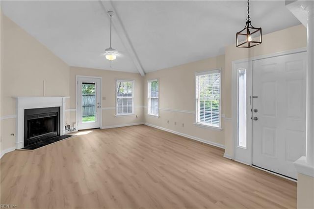 175 Rustling Oak RDG, Yorktown, VA 23692