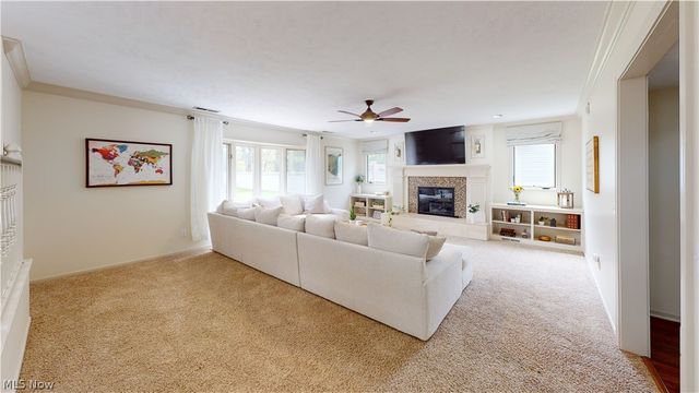 5275 Lenore Drive, Mentor, OH 44060