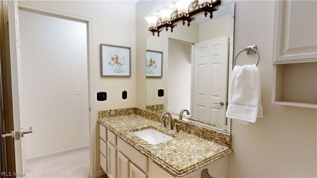 5275 Lenore Drive, Mentor, OH 44060