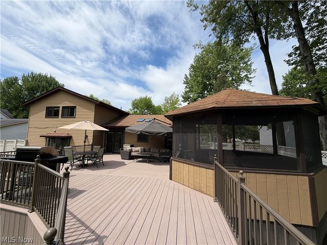 5275 Lenore Drive, Mentor, OH 44060