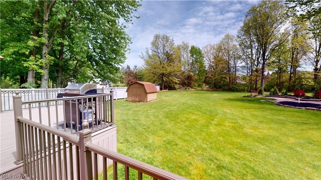 5275 Lenore Drive, Mentor, OH 44060