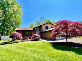 5275 Lenore Drive, Mentor, OH 44060