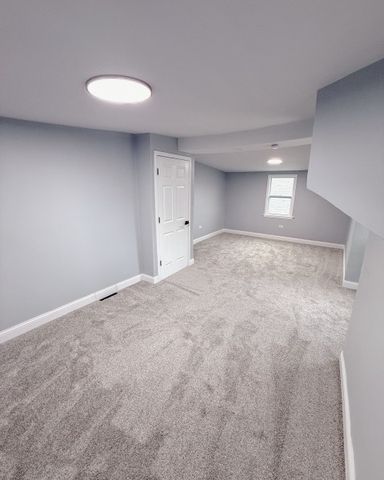 7533 S Michigan Avenue, Chicago, IL 60619
