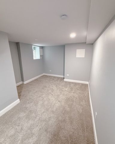 7533 S Michigan Avenue, Chicago, IL 60619