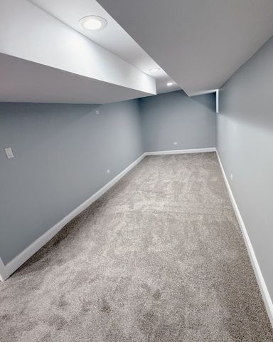 7533 S Michigan Avenue, Chicago, IL 60619