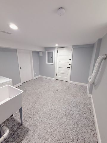 7533 S Michigan Avenue, Chicago, IL 60619