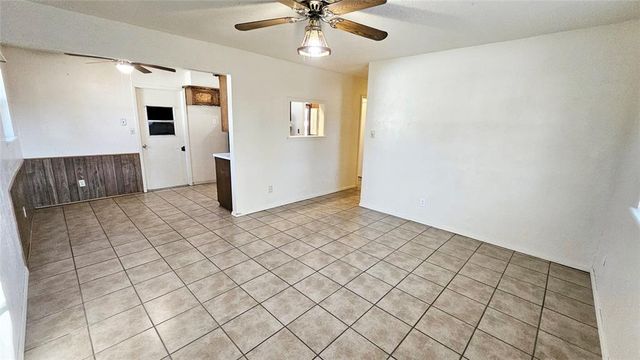 132 SW 11th Street, Moore, OK 73160