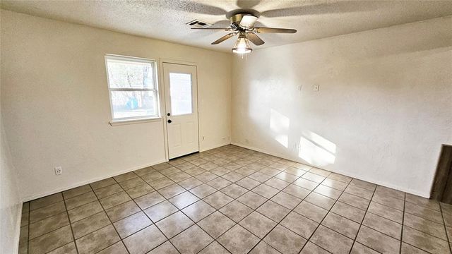 132 SW 11th Street, Moore, OK 73160