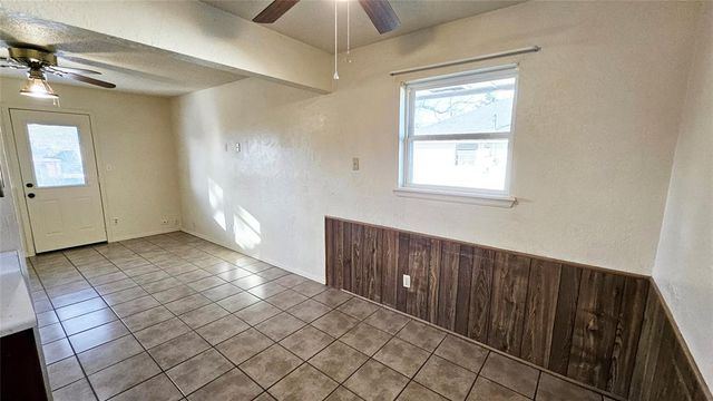 132 SW 11th Street, Moore, OK 73160