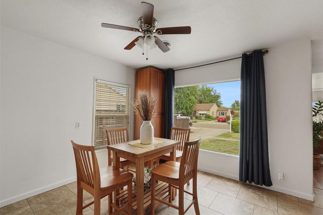 216 E Carlton Way, Tracy, CA 95376