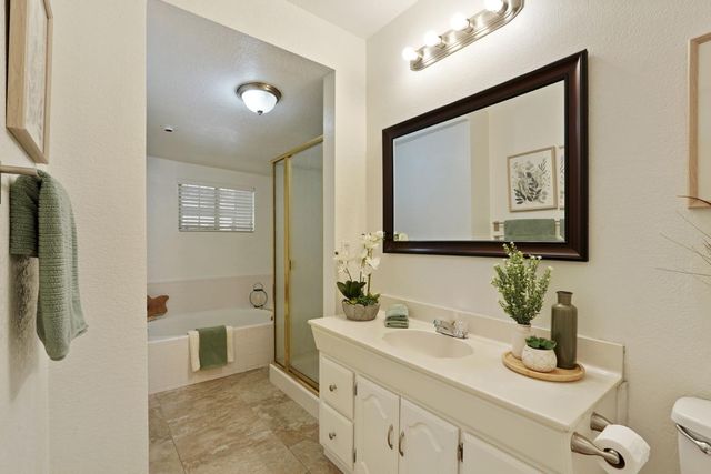 216 E Carlton Way, Tracy, CA 95376