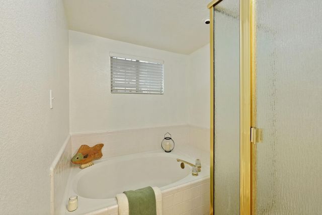 216 E Carlton Way, Tracy, CA 95376