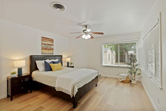 216 E Carlton Way, Tracy, CA 95376