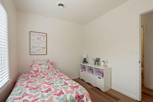 216 E Carlton Way, Tracy, CA 95376