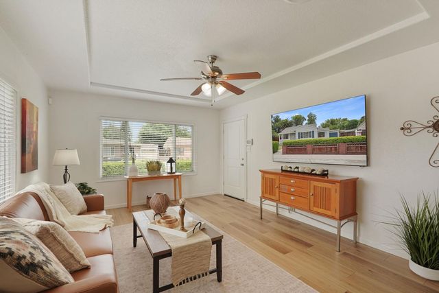 216 E Carlton Way, Tracy, CA 95376