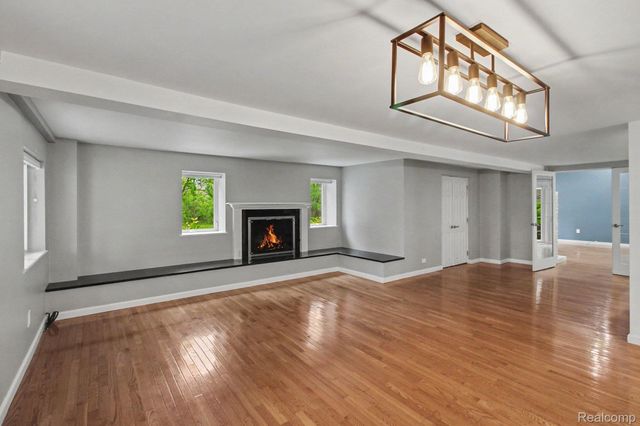 3376 Hessel Avenue, Rochester Hills, MI 48307