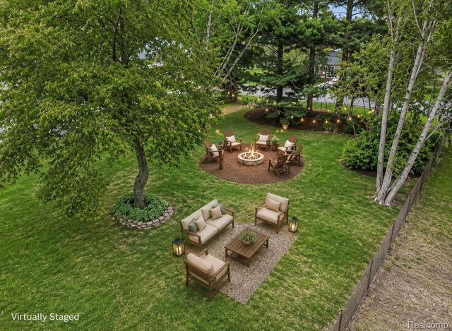 3376 Hessel Avenue, Rochester Hills, MI 48307