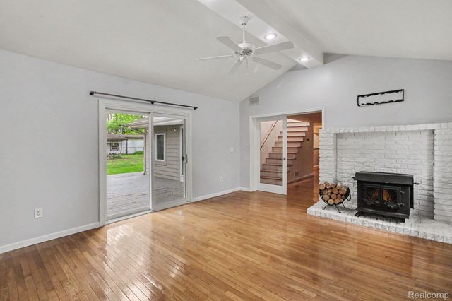 3376 Hessel Avenue, Rochester Hills, MI 48307