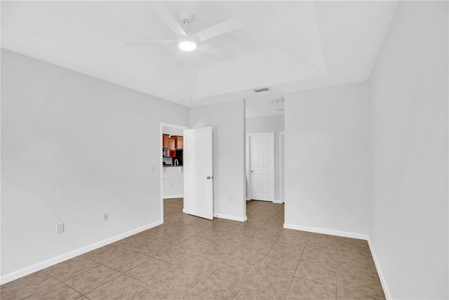 1602 Lexington Square SW, Vero Beach, FL 32962