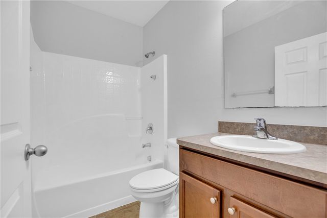 1602 Lexington Square SW, Vero Beach, FL 32962