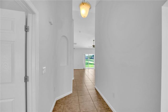 1602 Lexington Square SW, Vero Beach, FL 32962