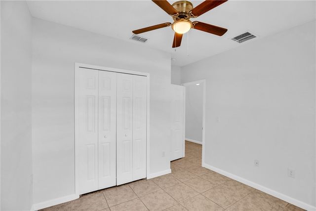 1602 Lexington Square SW, Vero Beach, FL 32962