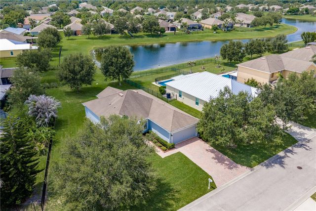 1602 Lexington Square SW, Vero Beach, FL 32962
