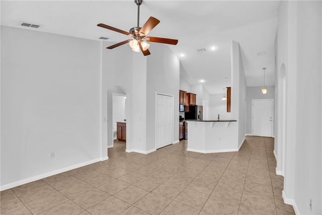 1602 Lexington Square SW, Vero Beach, FL 32962