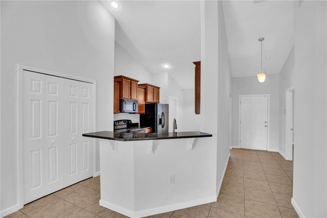 1602 Lexington Square SW, Vero Beach, FL 32962