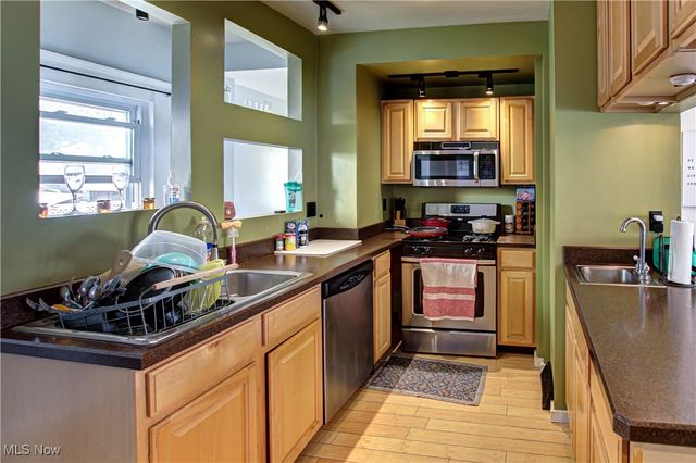 1547 Orchard Grove Avenue, Lakewood, OH 44107