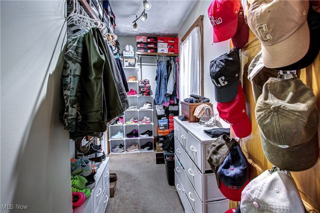 1547 Orchard Grove Avenue, Lakewood, OH 44107