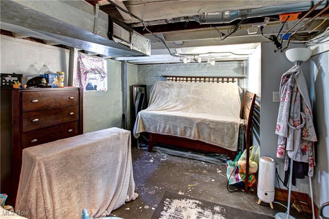 1547 Orchard Grove Avenue, Lakewood, OH 44107