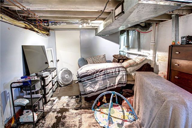 1547 Orchard Grove Avenue, Lakewood, OH 44107