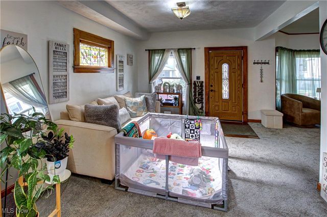 1547 Orchard Grove Avenue, Lakewood, OH 44107