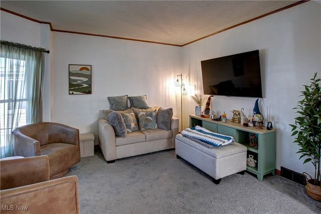 1547 Orchard Grove Avenue, Lakewood, OH 44107