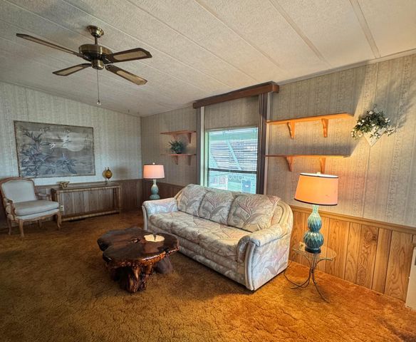 37 San Roberto, Fort Pierce, FL 34951