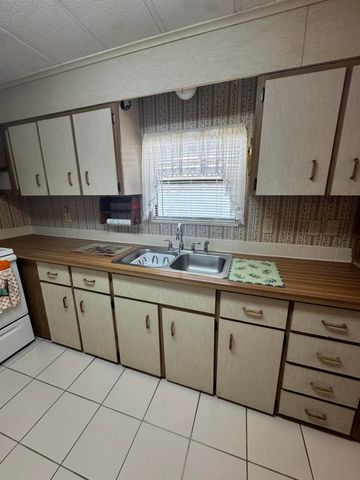 37 San Roberto, Fort Pierce, FL 34951